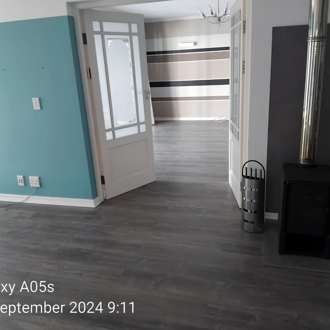 floor-tiling-job