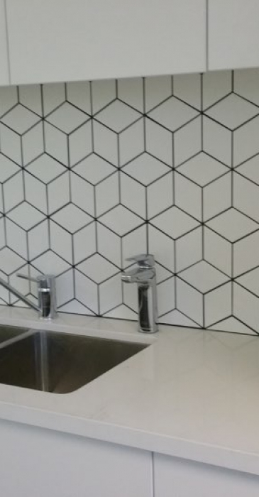 backsplash-tiling